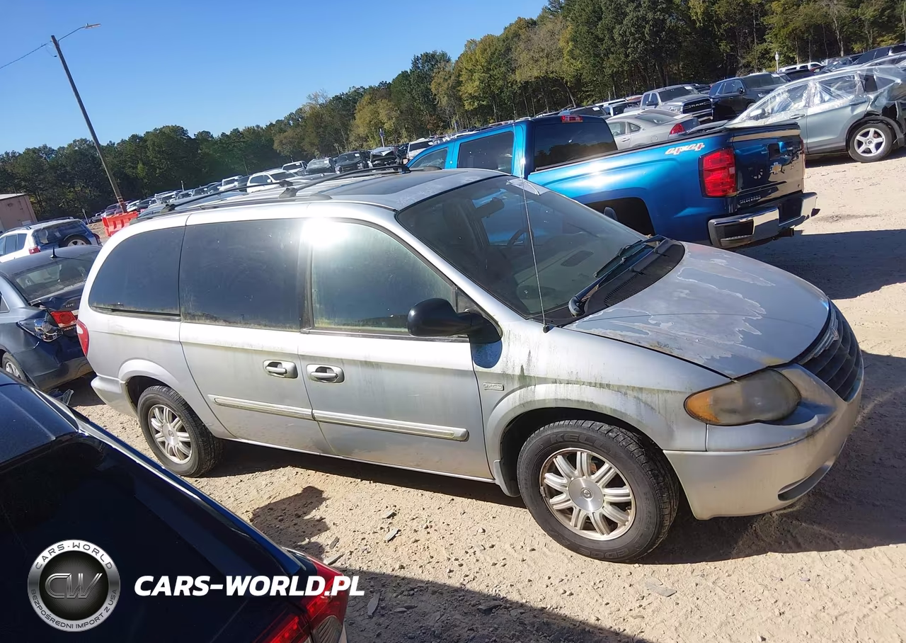 2005 Chrysler Town & Country Touring VIN:2C4GP54L65R380065 - 13