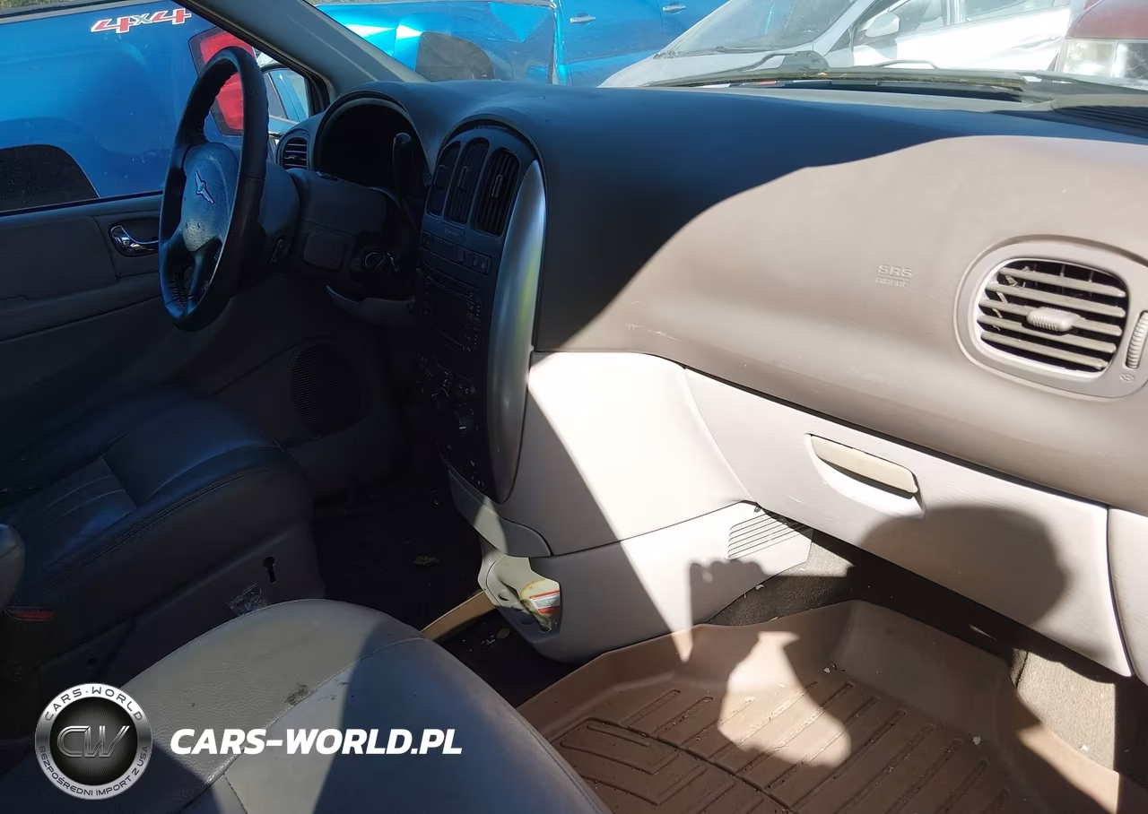 2005 Chrysler Town & Country Touring VIN:2C4GP54L65R380065 - 5