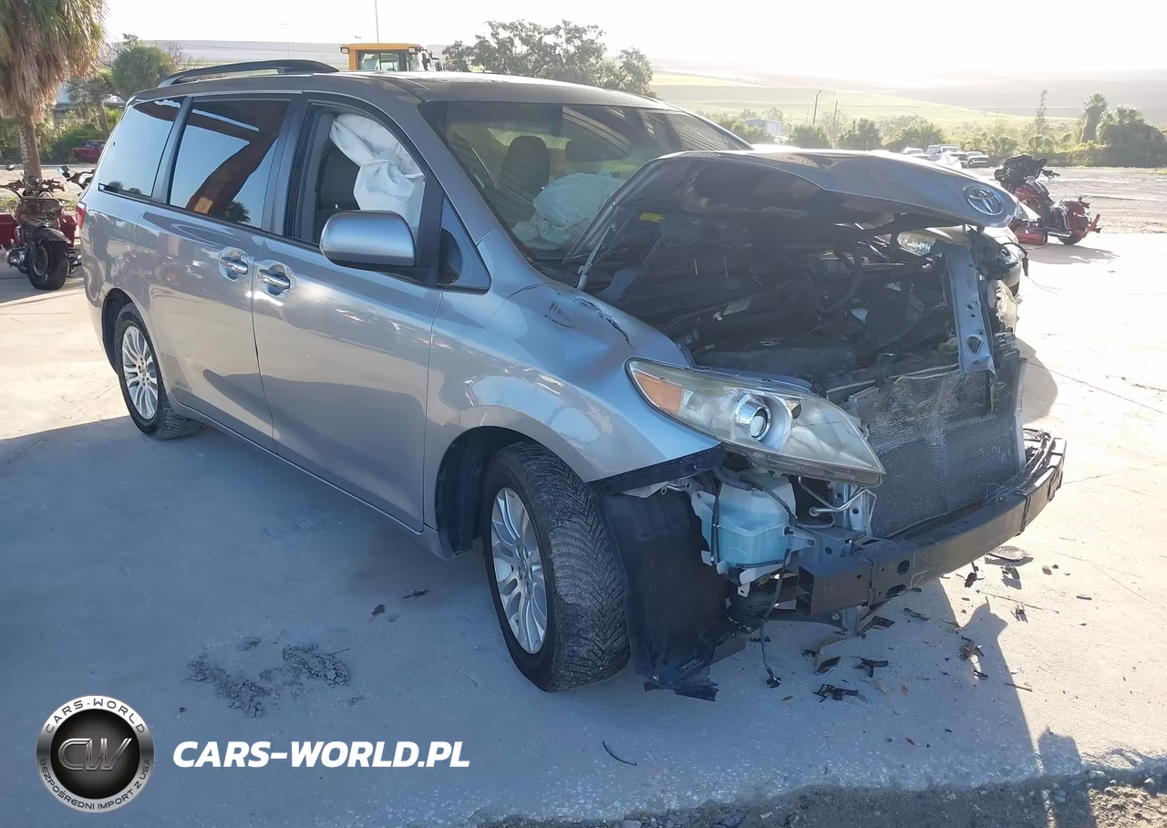 2015 Toyota Sienna Xle 8 Passenger