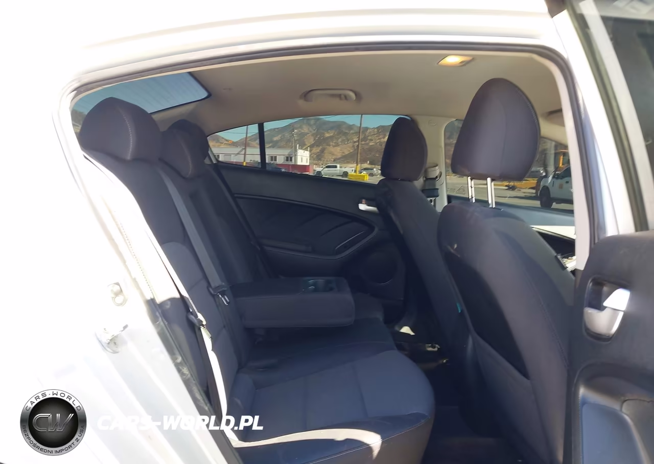 2018 Kia Forte Lx VIN:3KPFL4A79JE167177 - 8