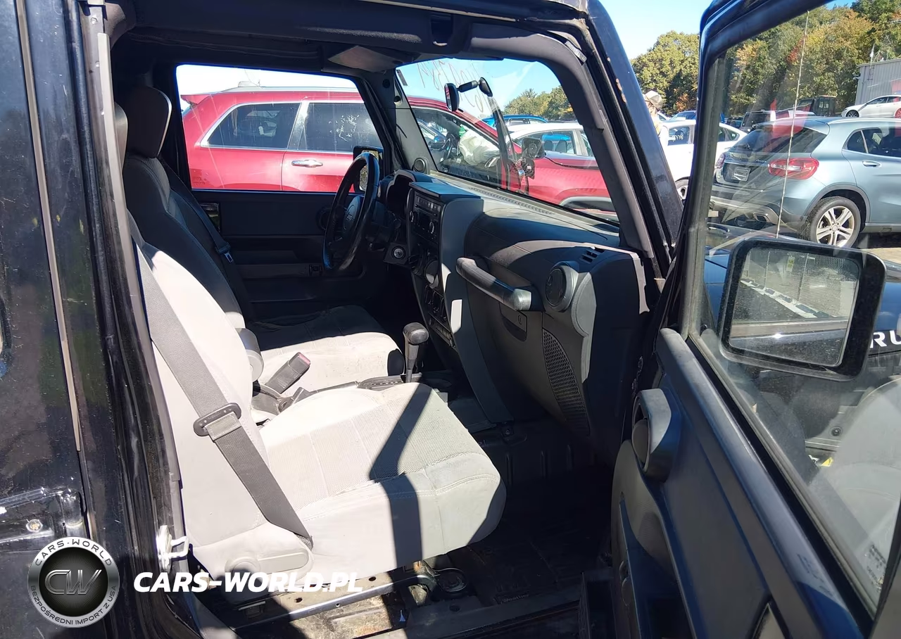 2007 Jeep Wrangler Unlimited Rubicon VIN:1J8GA69127L112729 - 5