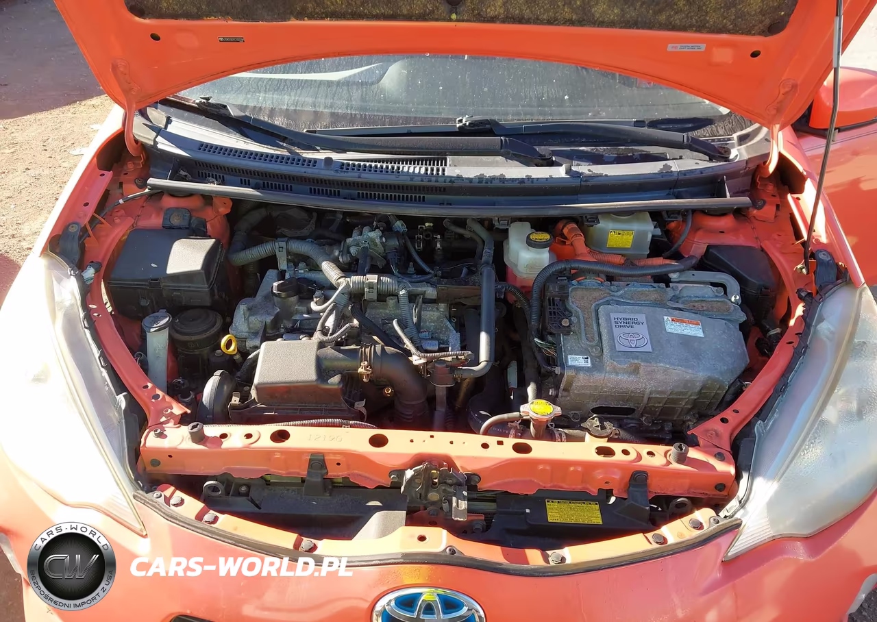 2012 Toyota Prius C Three VIN:JTDKDTB39C1027184 - 10