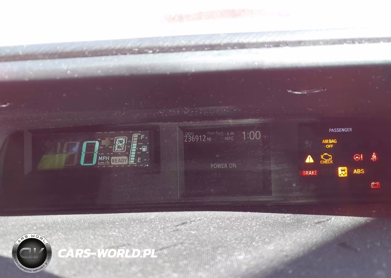 2012 Toyota Prius C Three VIN:JTDKDTB39C1027184 - 7