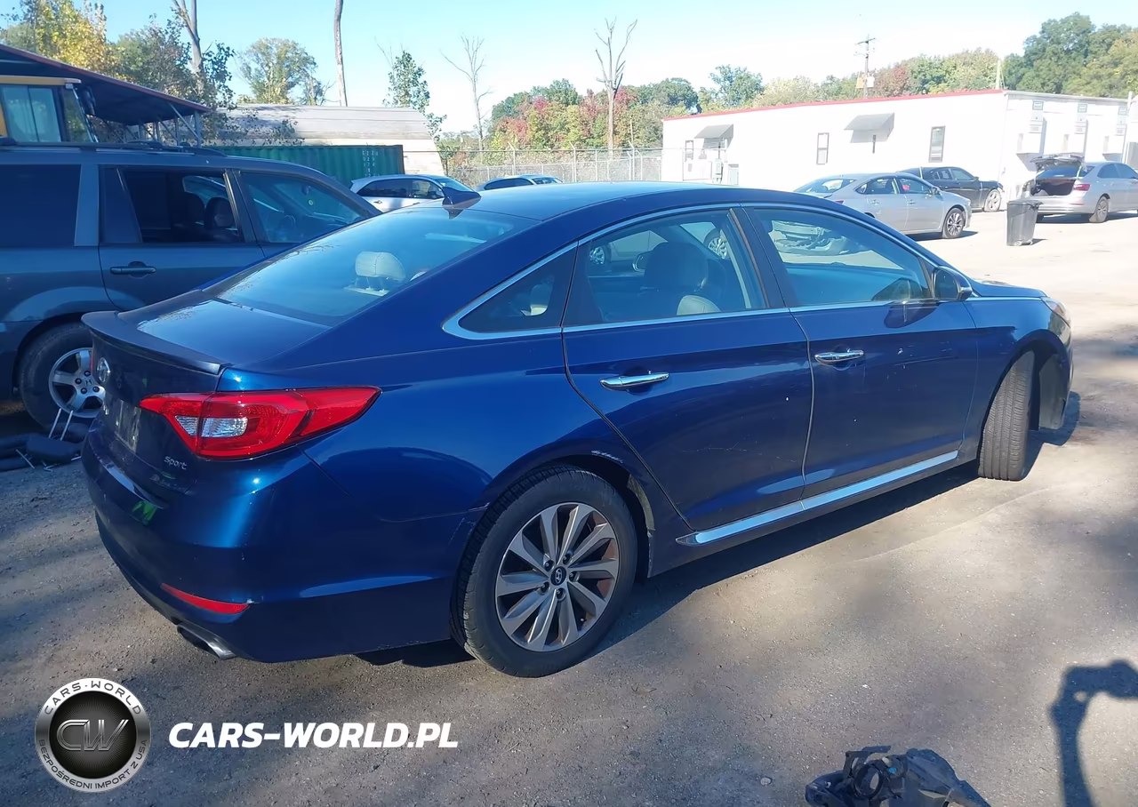 2015 Hyundai Sonata Sport VIN:5NPE34AF5FH140841 - 4