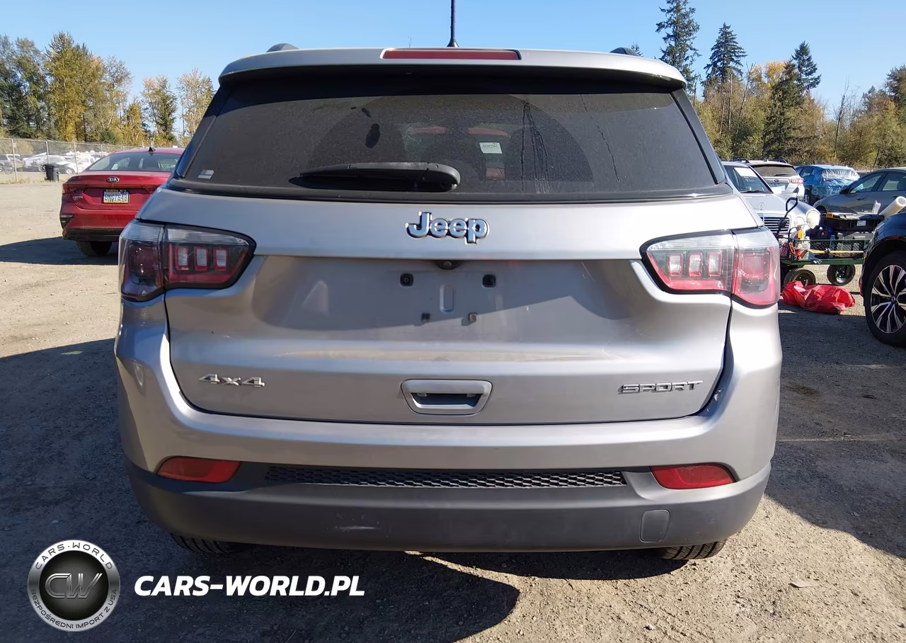 2018 Jeep Compass Sport 4X4 VIN:3C4NJDAB2JT457147 - 17