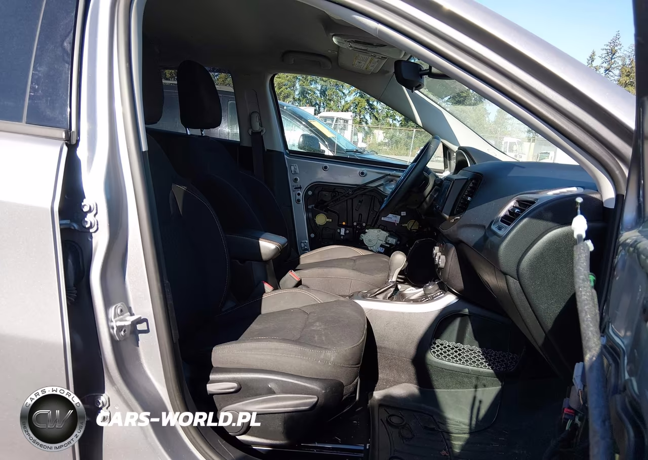 2018 Jeep Compass Sport 4X4 VIN:3C4NJDAB2JT457147 - 5
