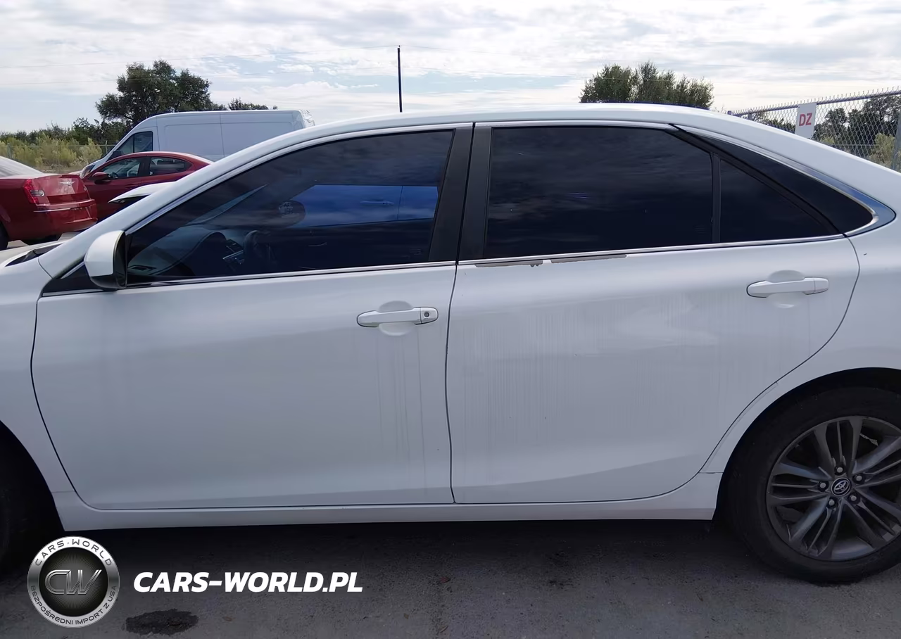2015 Toyota Camry Se VIN:4T1BF1FK7FU984704 - 14