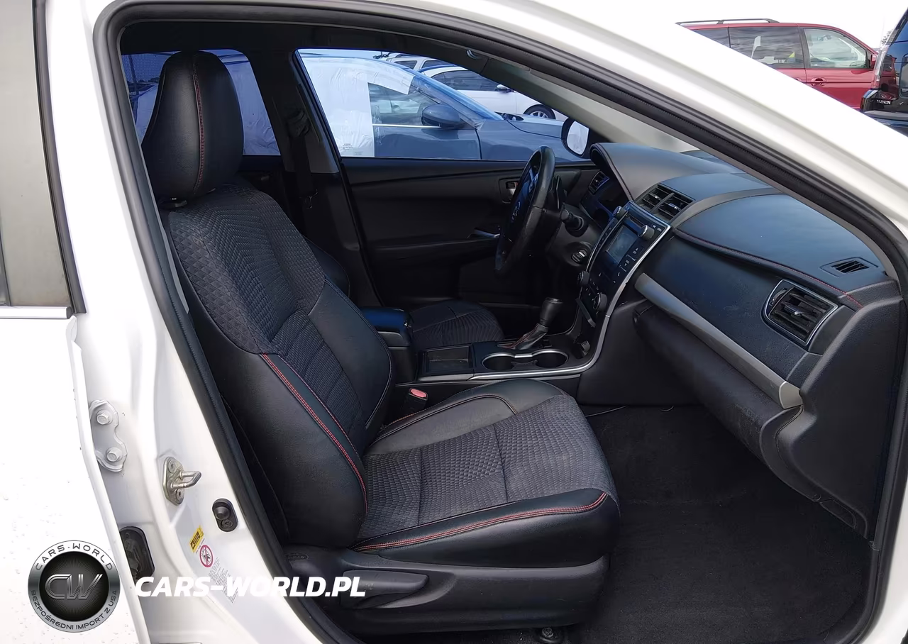 2015 Toyota Camry Se VIN:4T1BF1FK7FU984704 - 5