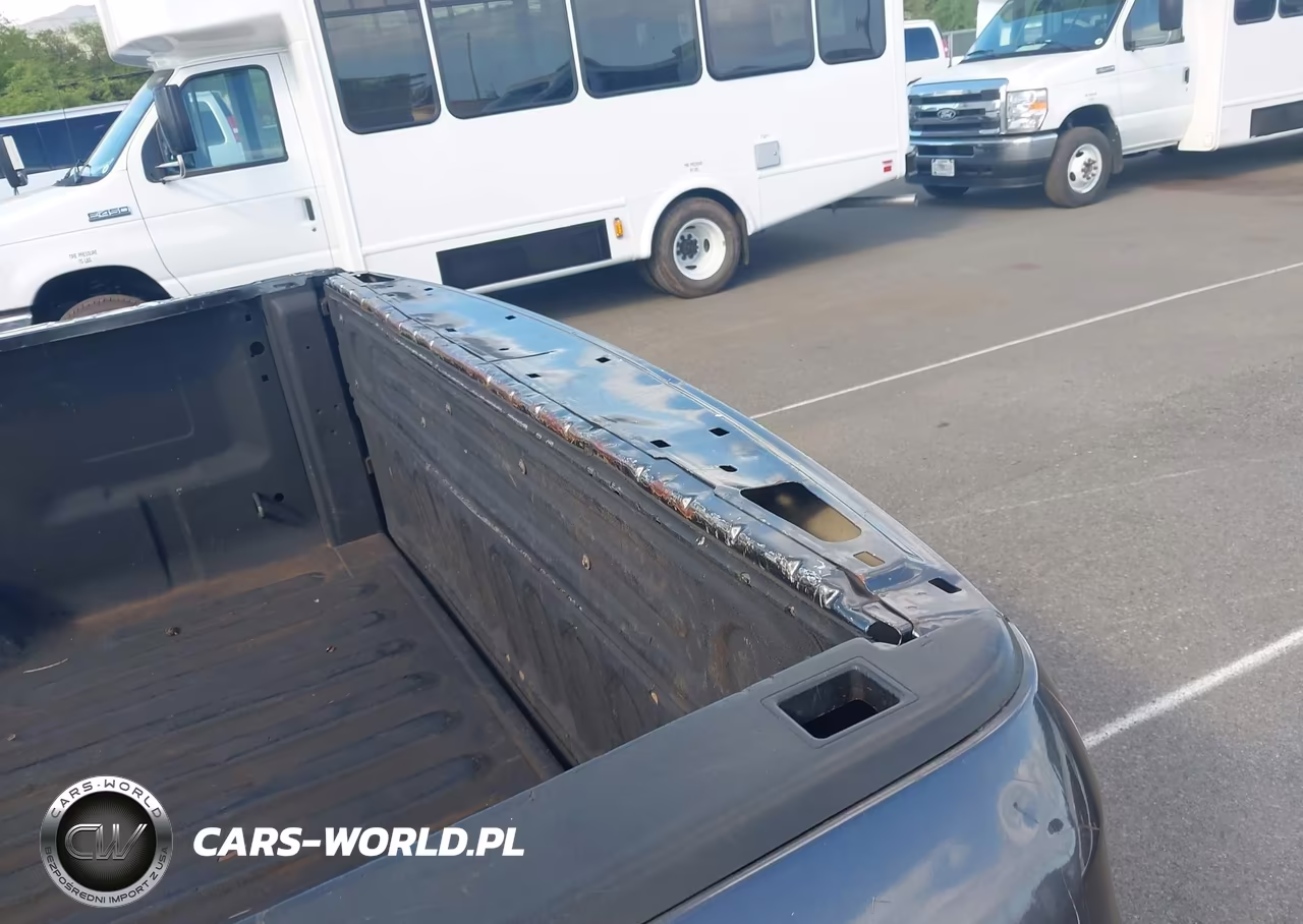2019 Ram 1500 Classic Tradesman 4X2 8' Box VIN:3C6JR6DG1KG503983 - 16