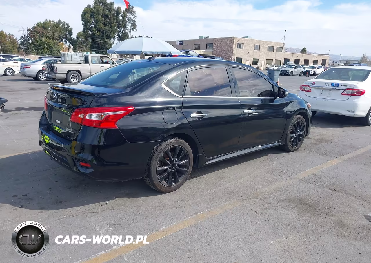 2018 Nissan Sentra Sr VIN:3N1AB7AP0JY279706 - 4