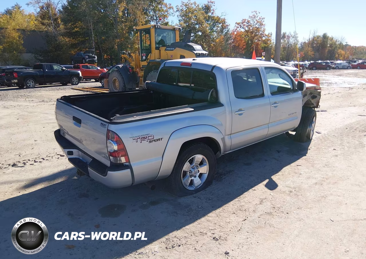 2011 Toyota Tacoma Base V6 VIN:3TMLU4ENXBM069937 - 4