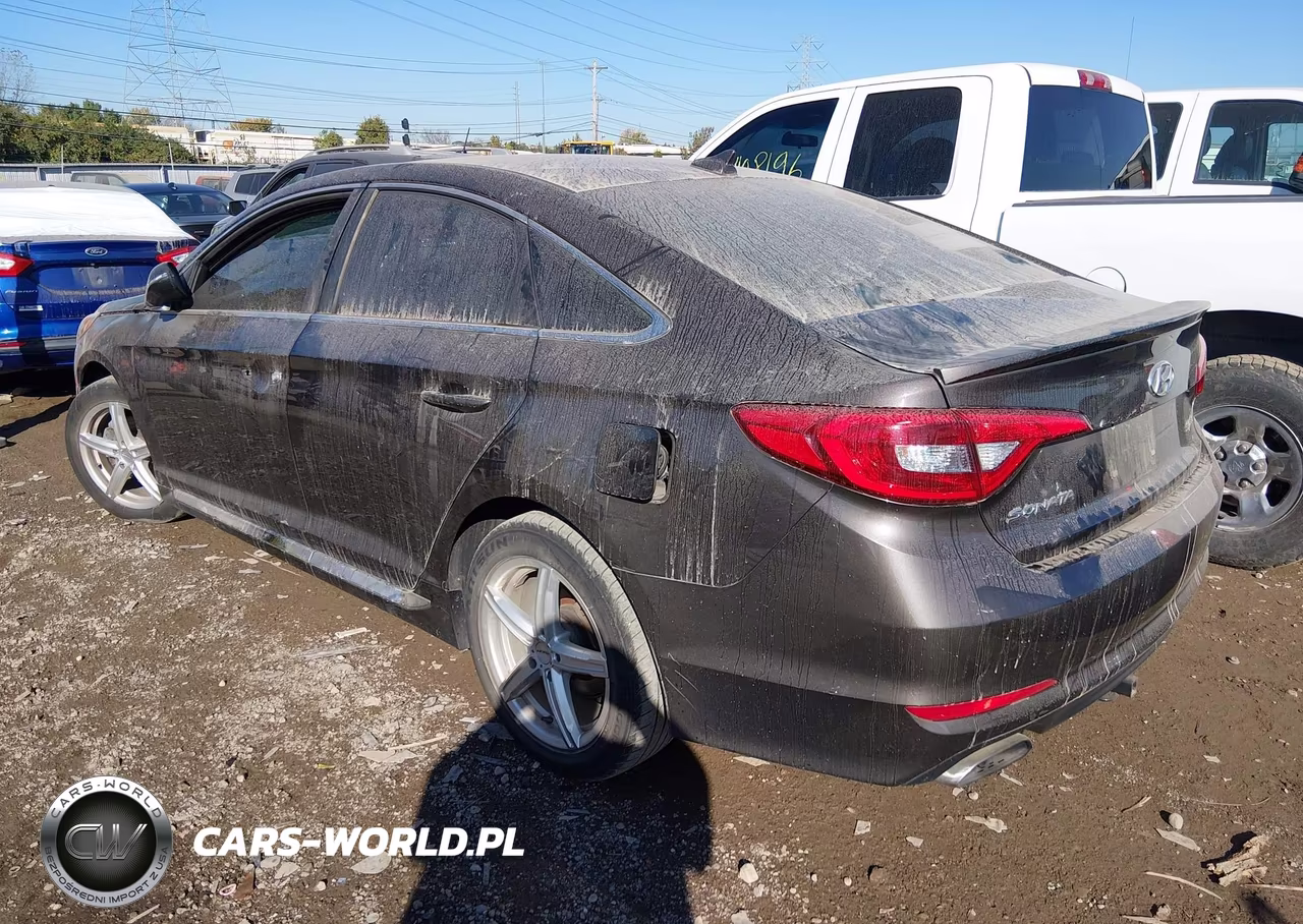 2015 Hyundai Sonata Sport VIN:5NPE34AF4FH170848 - 3