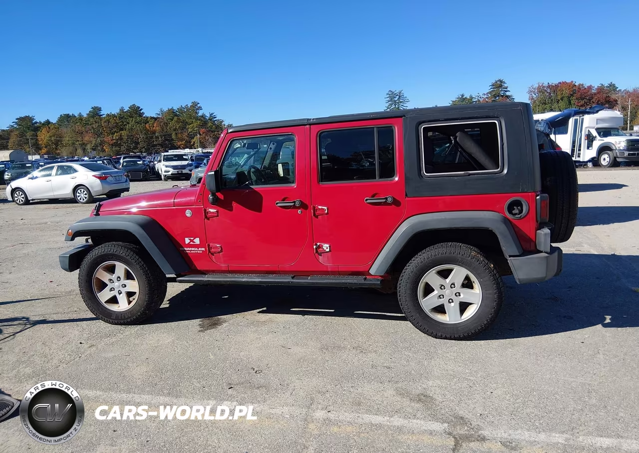 2007 Jeep Wrangler Unlimited X VIN:1J4GA39157L189935 - 14