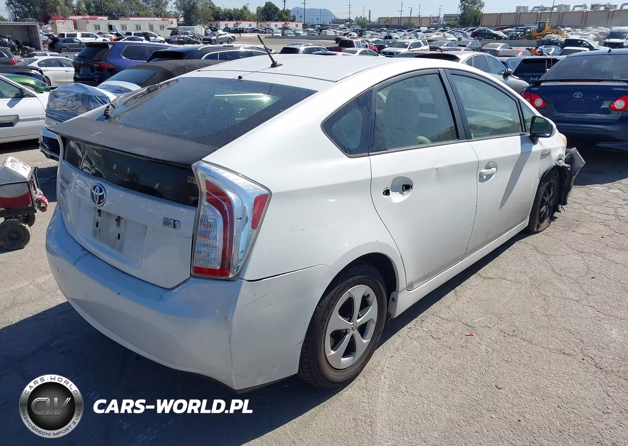 2013 Toyota Prius Two VIN:JTDKN3DU3D5644609 - 4