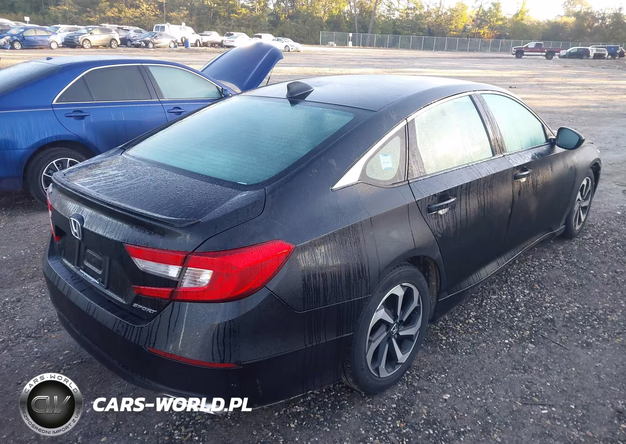 2018 Honda Accord Sport VIN:1HGCV1F31JA000415 - 4