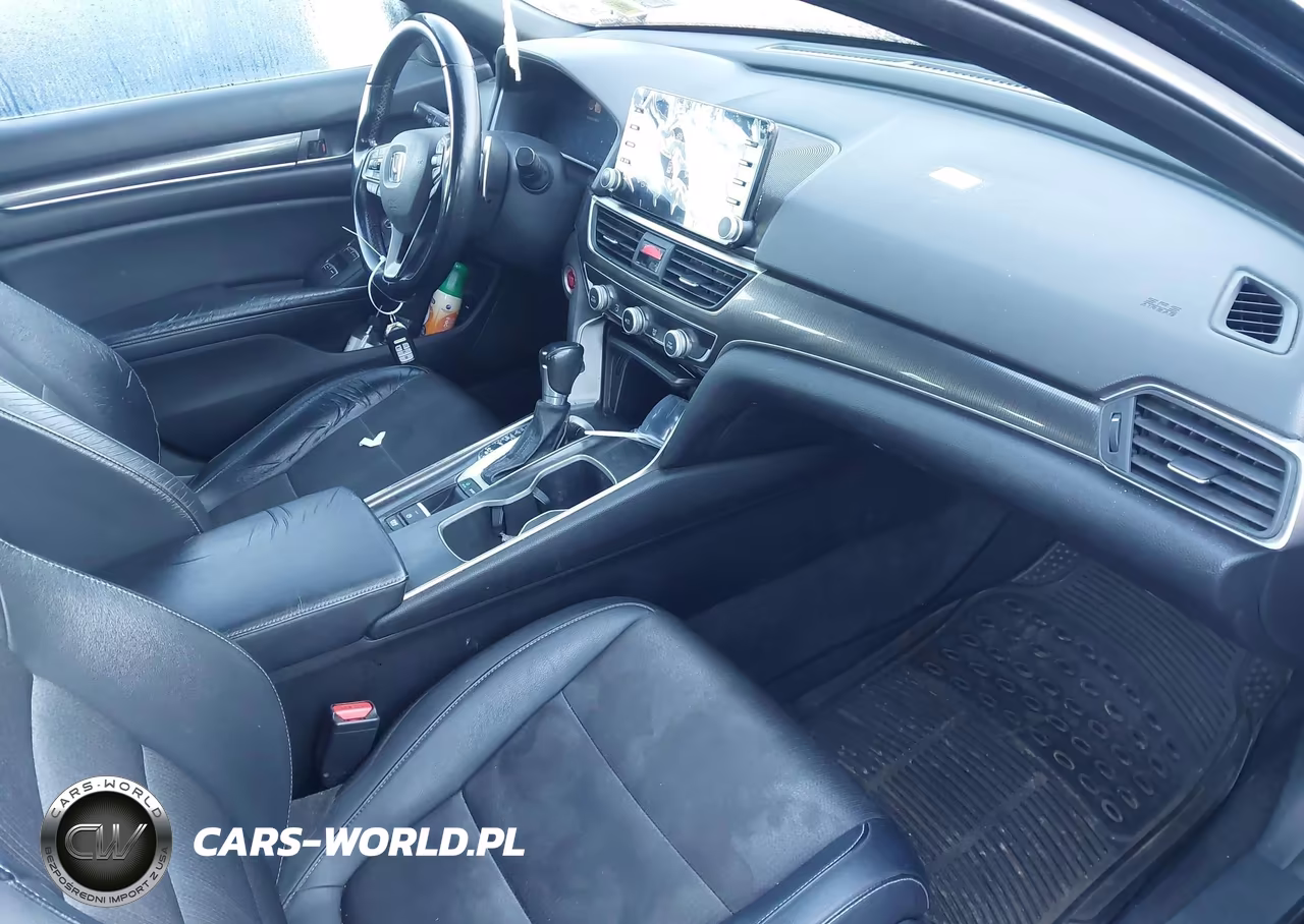 2018 Honda Accord Sport VIN:1HGCV1F31JA000415 - 5