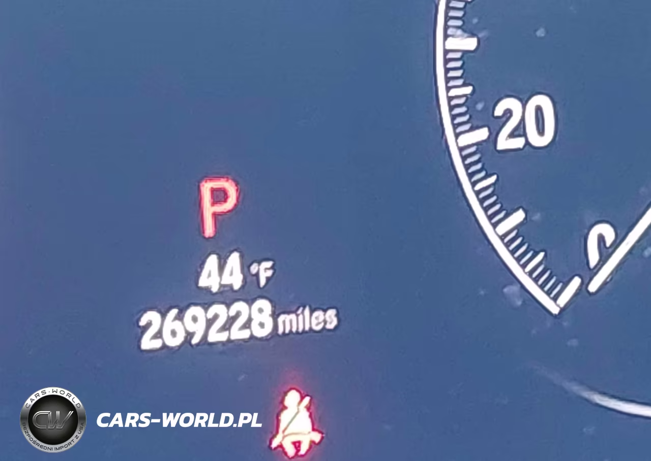 2018 Honda Accord Sport VIN:1HGCV1F31JA000415 - 7