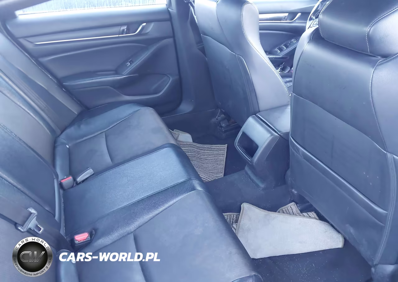 2018 Honda Accord Sport VIN:1HGCV1F31JA000415 - 8