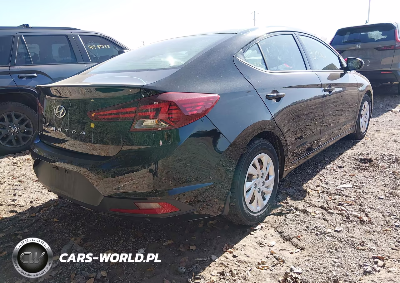 2019 Hyundai Elantra Se VIN:5NPD74LF1KH468863 - 4