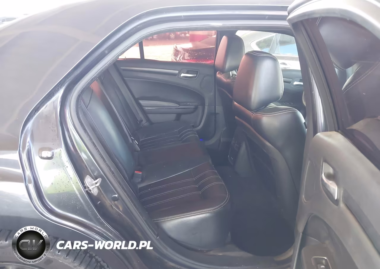 2015 Chrysler 300 300S VIN:2C3CCABG1FH922452 - 7