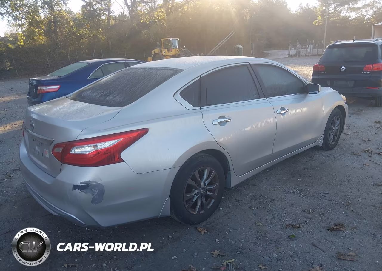 2016 Nissan Altima 2.5 S VIN:1N4AL3AP3GN388742 - 4