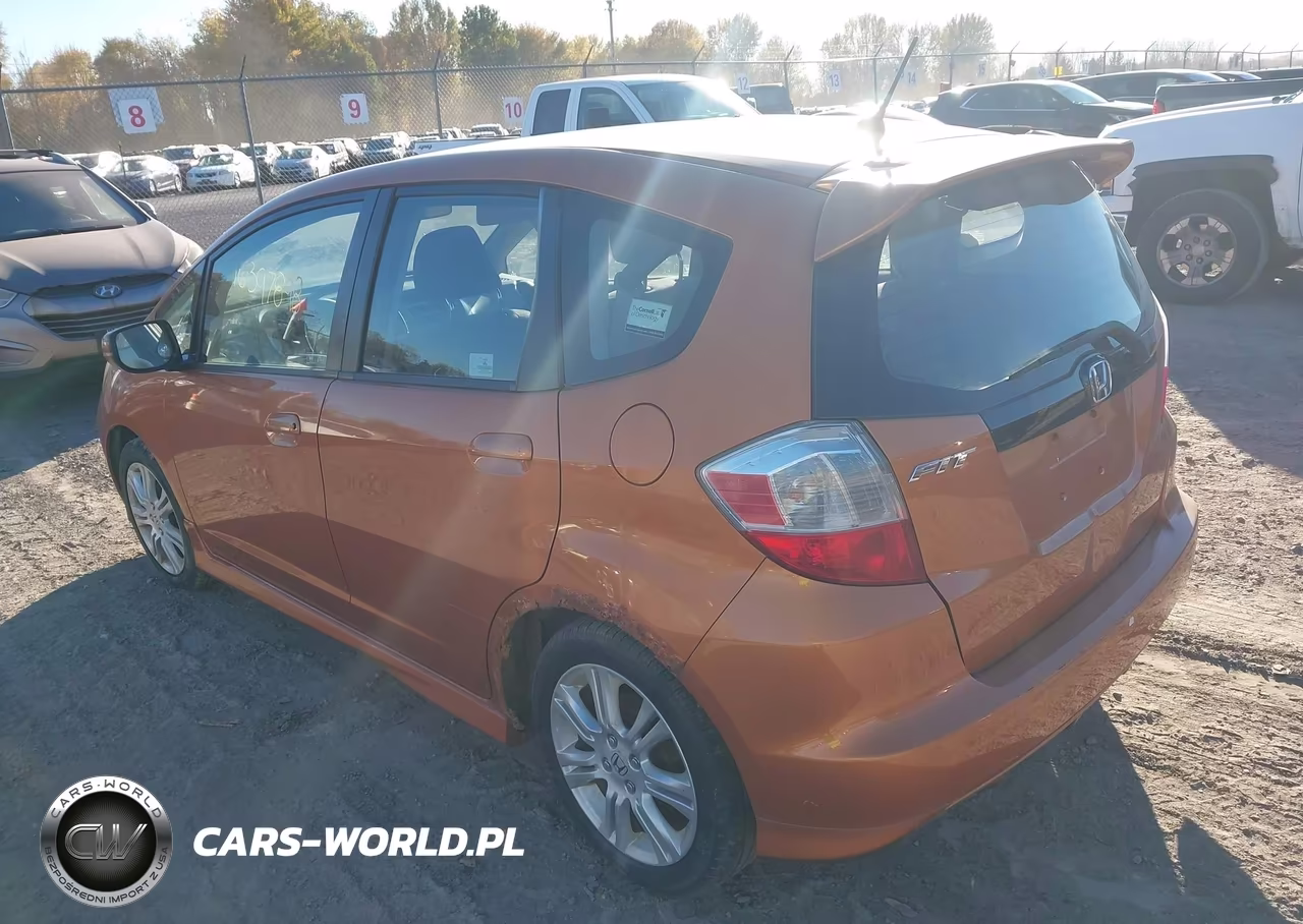 2010 Honda Fit Sport VIN:JHMGE8G48AS006723 - 3