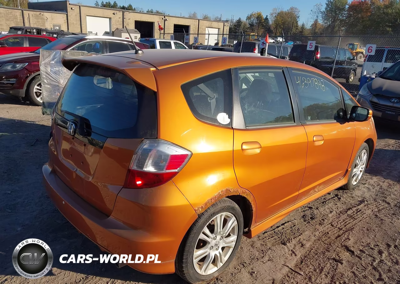 2010 Honda Fit Sport VIN:JHMGE8G48AS006723 - 4