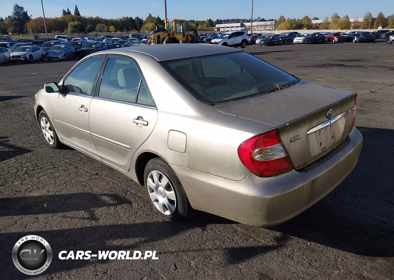 2002 Toyota Camry Le VIN:4T1BE32K32U634677 - 3