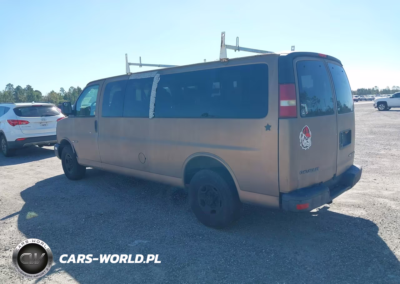 2003 Chevrolet Express VIN:1GAHG39U631112153 - 3