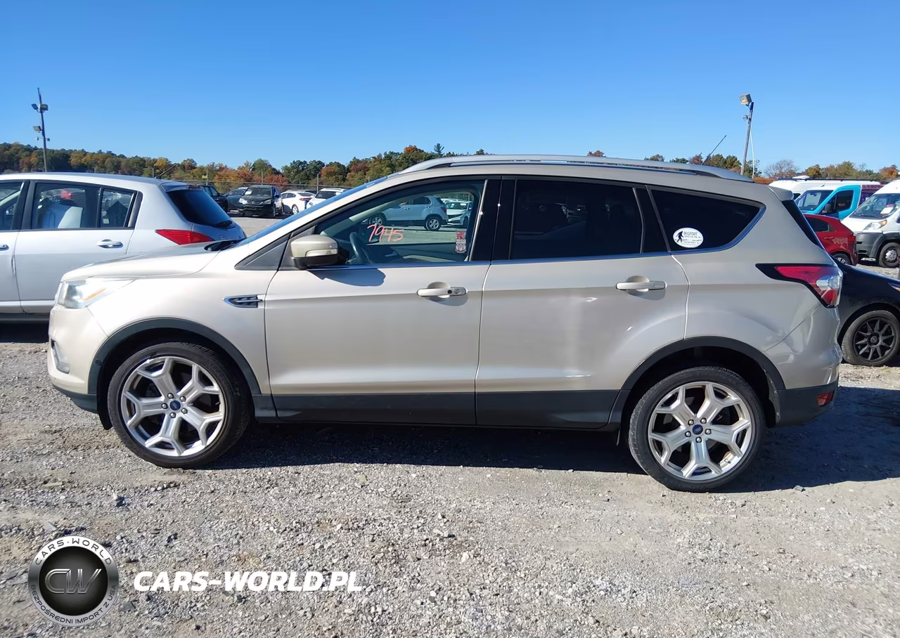 2018 Ford Escape Titanium VIN:1FMCU0J98JUD34250 - 14