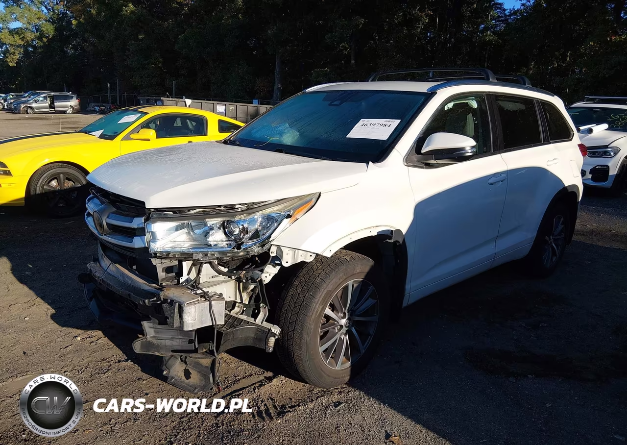 2018 Toyota Highlander Xle VIN:5TDJZRFH5JS548229 - 2