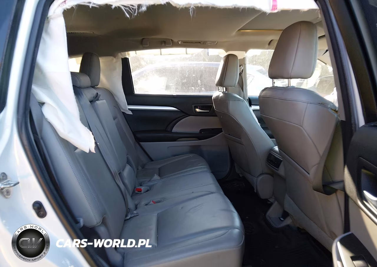 2018 Toyota Highlander Xle VIN:5TDJZRFH5JS548229 - 8