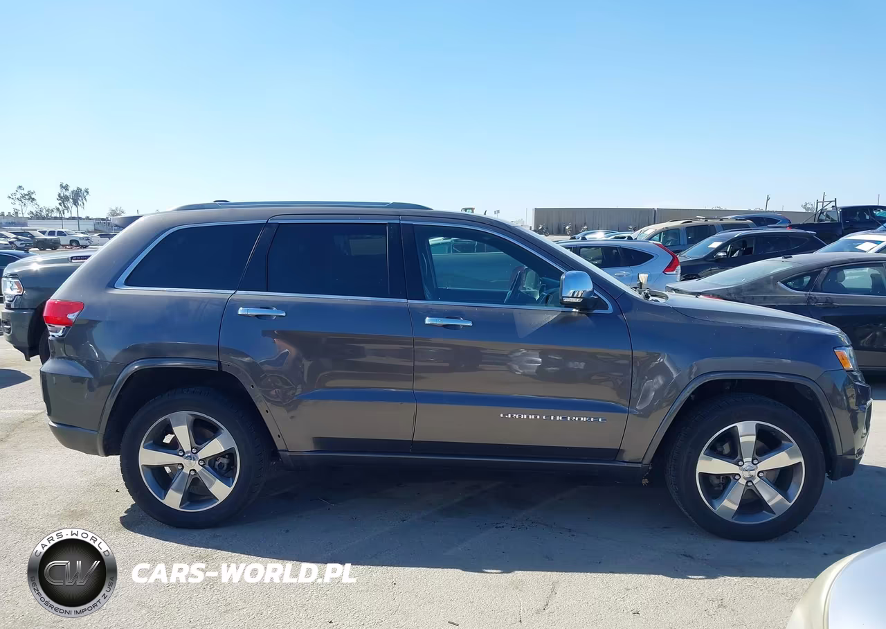 2015 Jeep Grand Cherokee Overland VIN:1C4RJFCG1FC692597 - 13