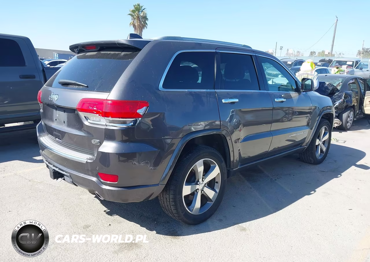 2015 Jeep Grand Cherokee Overland VIN:1C4RJFCG1FC692597 - 4