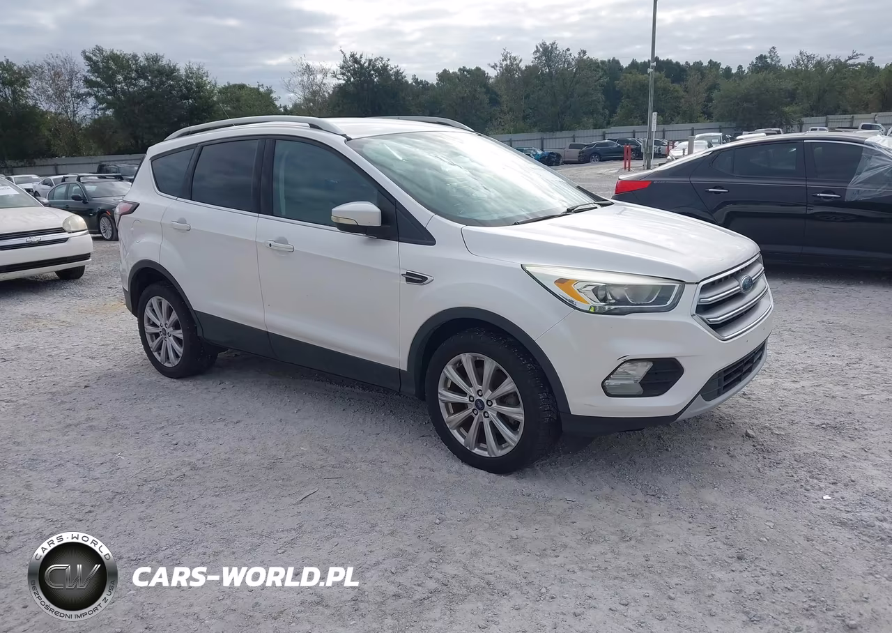 2017 Ford Escape Titanium – zdjęcie 1 z 11