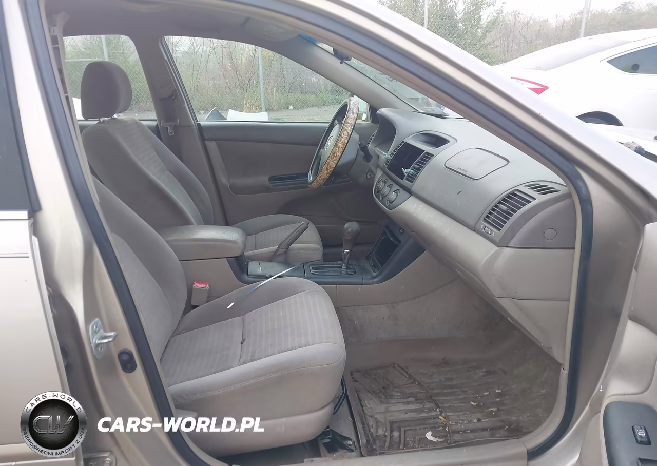 2005 Toyota Camry Le VIN:4T1BE32K55U085844 - 5