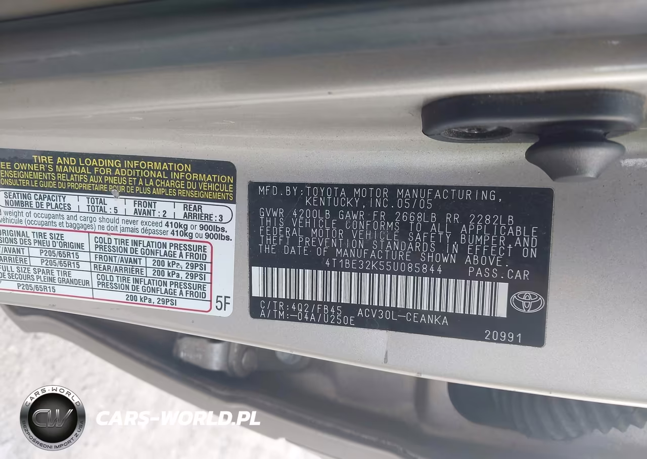 2005 Toyota Camry Le VIN:4T1BE32K55U085844 - 9