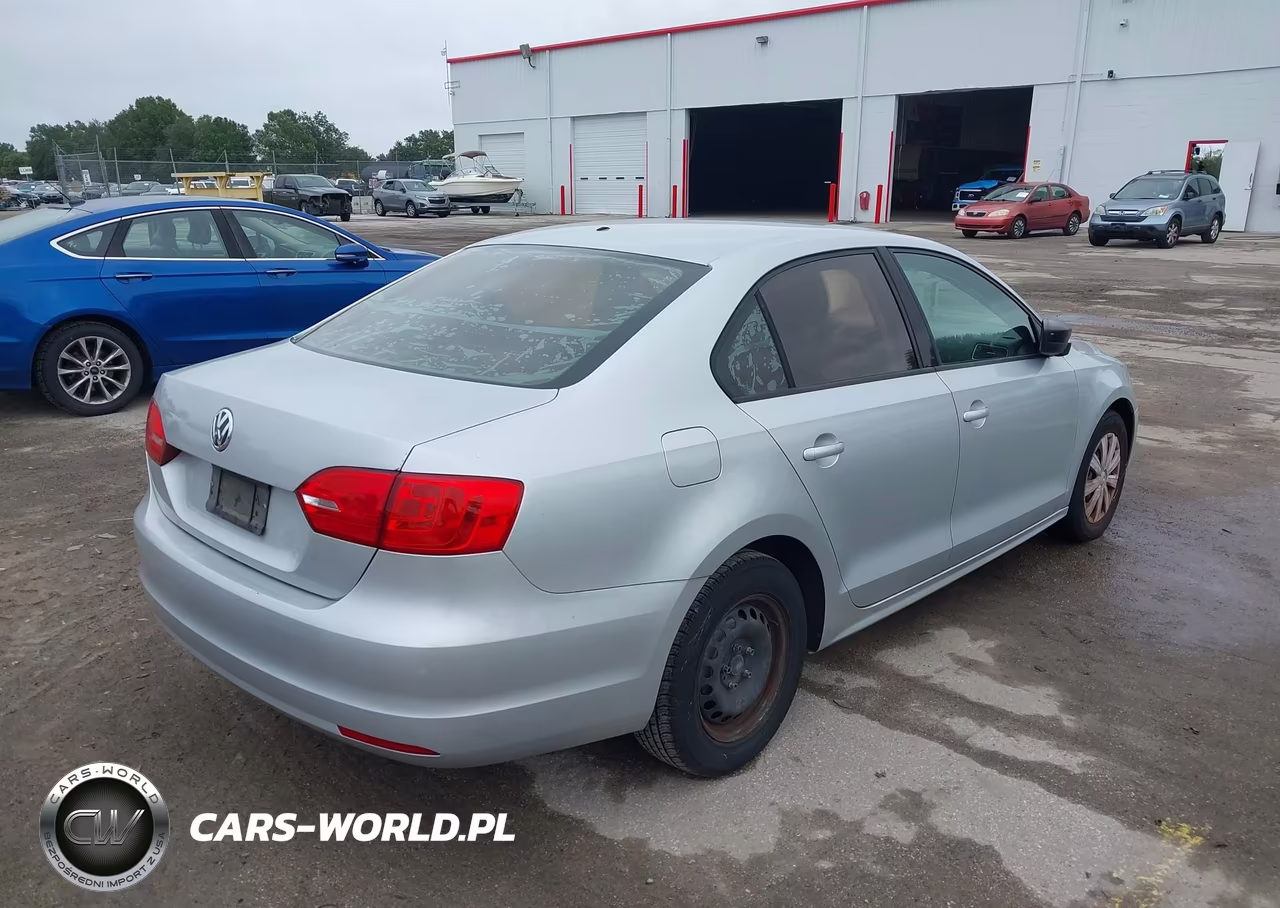 2011 Volkswagen Jetta 2.0L S VIN:3VW2K7AJ6BM336817 - 4
