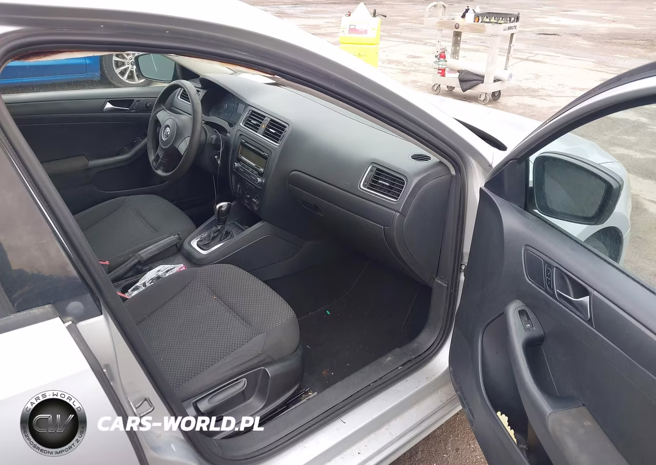 2011 Volkswagen Jetta 2.0L S VIN:3VW2K7AJ6BM336817 - 5