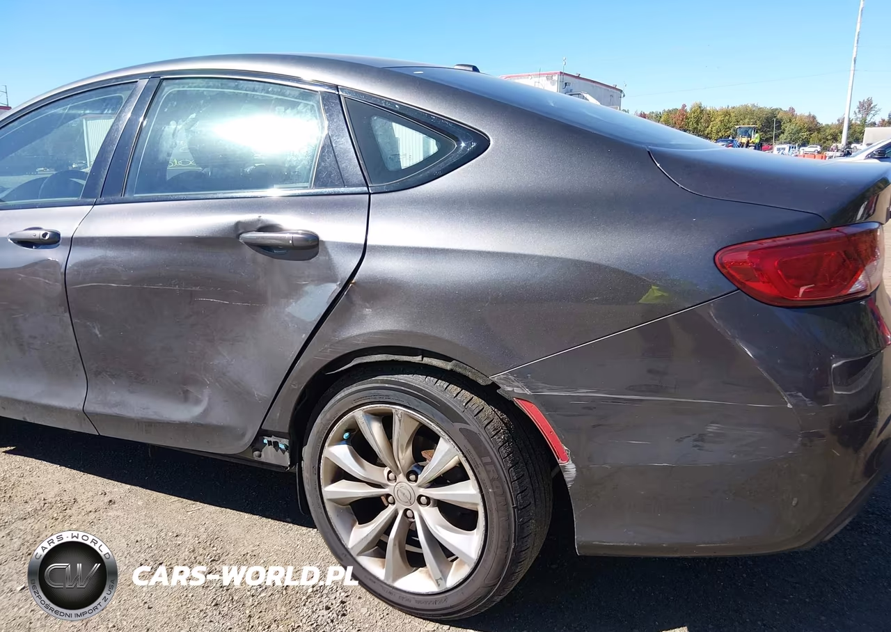 2015 Chrysler 200 S VIN:1C3CCCBB4FN658540 - 6