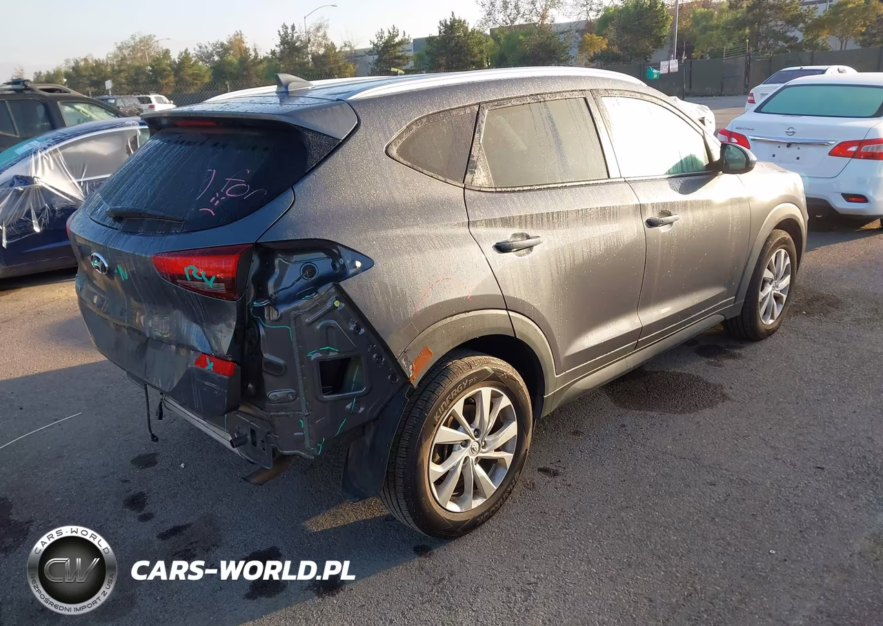 2019 Hyundai Tucson Value VIN:KM8J33A40KU031884 - 4