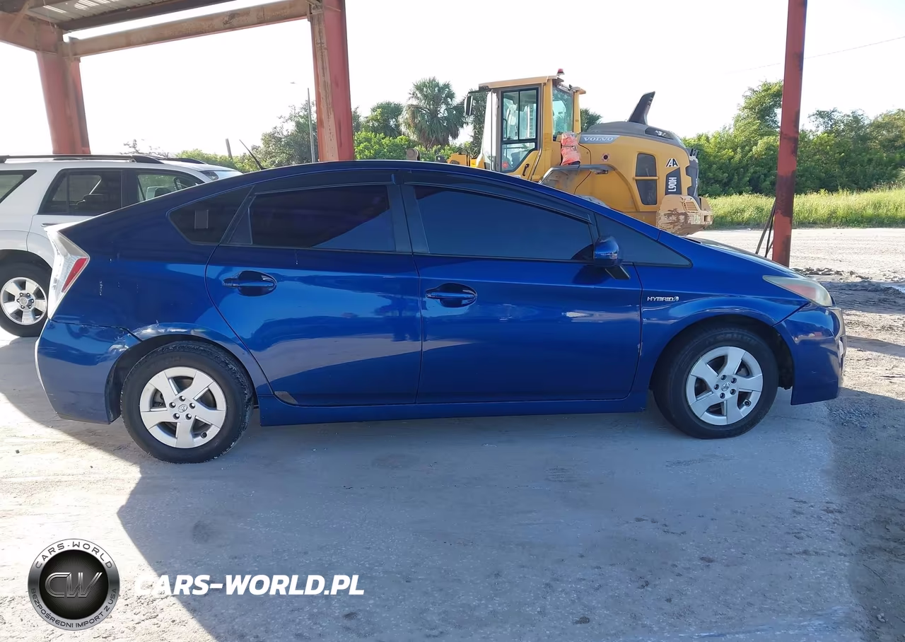 2011 Toyota Prius Four VIN:JTDKN3DU7B0253067 - 13