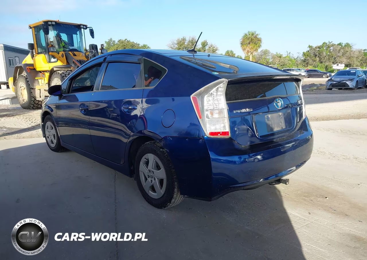 2011 Toyota Prius Four VIN:JTDKN3DU7B0253067 - 3