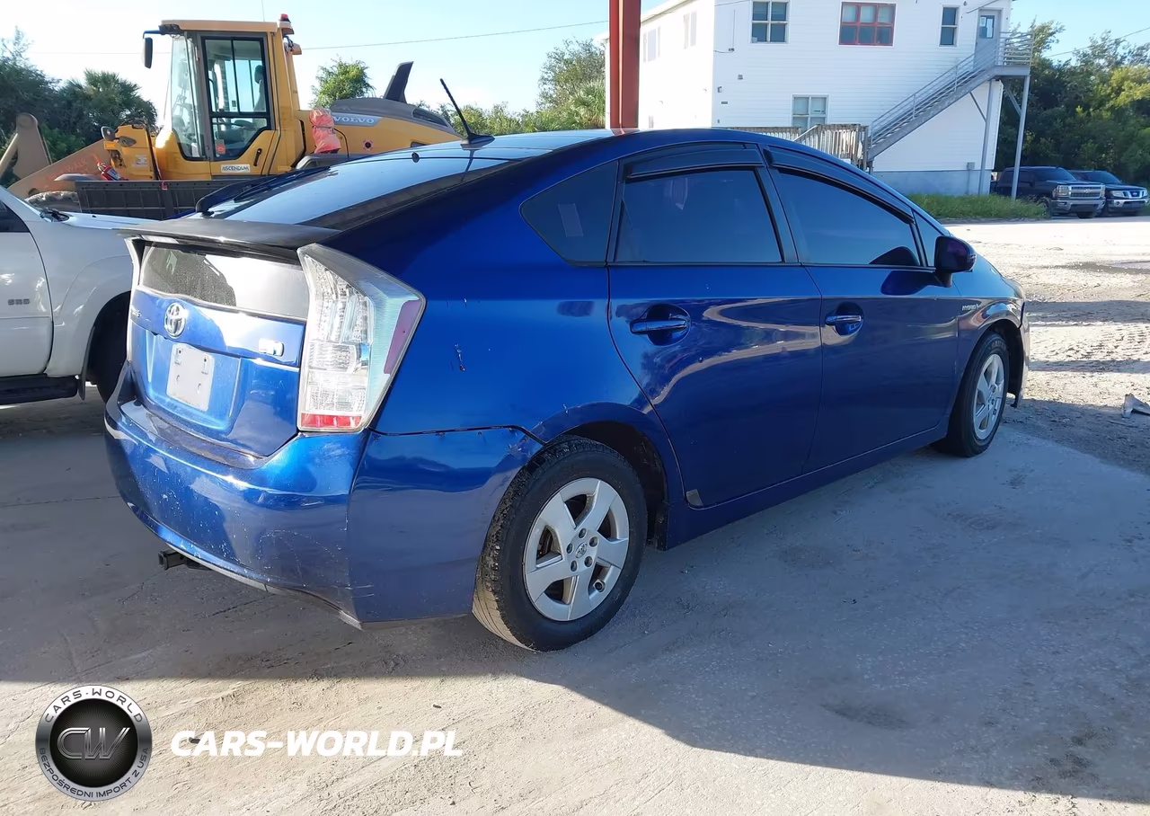 2011 Toyota Prius Four VIN:JTDKN3DU7B0253067 - 4