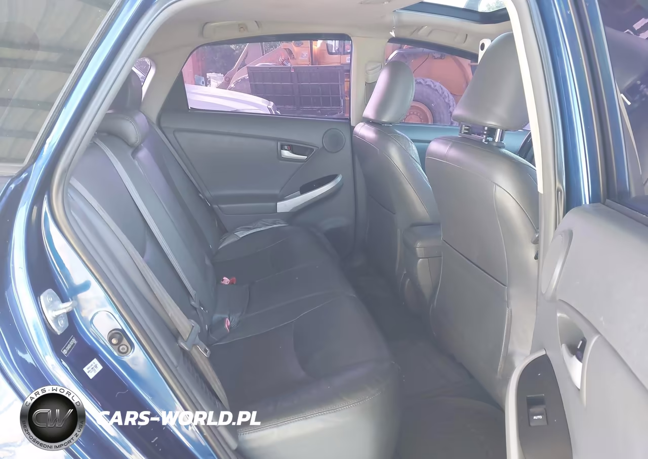 2011 Toyota Prius Four VIN:JTDKN3DU7B0253067 - 8