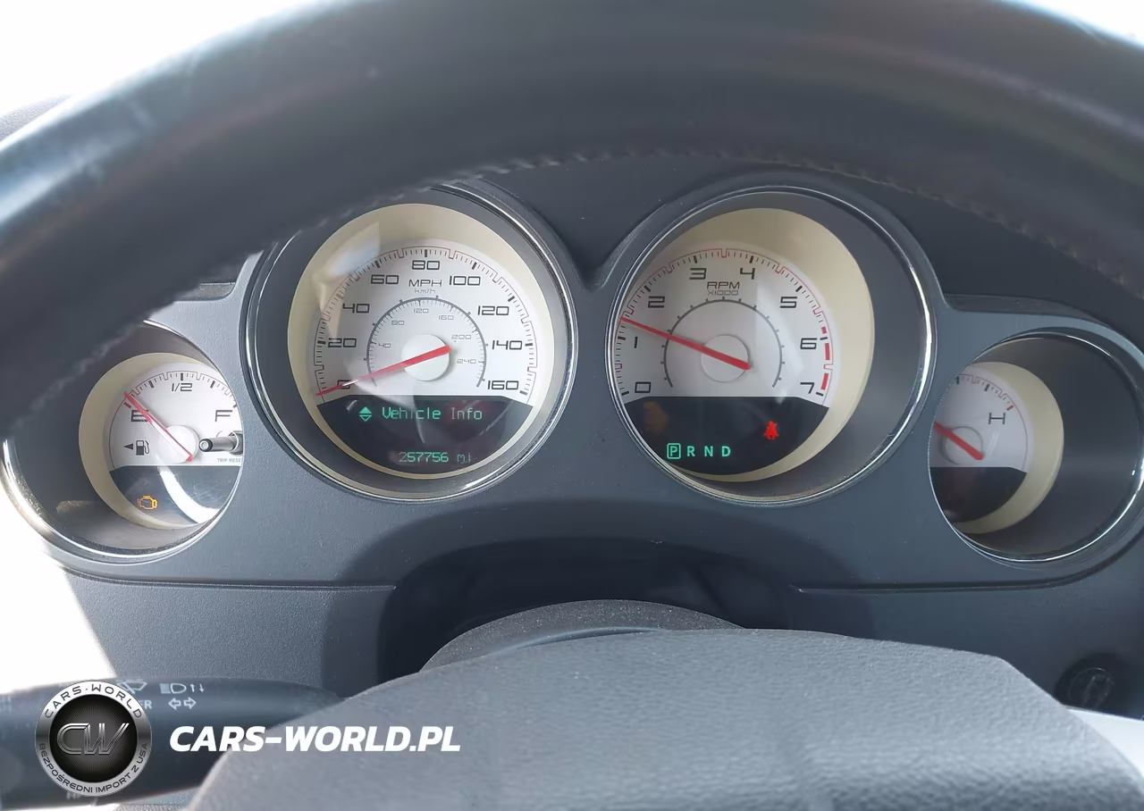 2013 Dodge Challenger R-T Plus VIN:2C3CDYBT7DH741937 - 7
