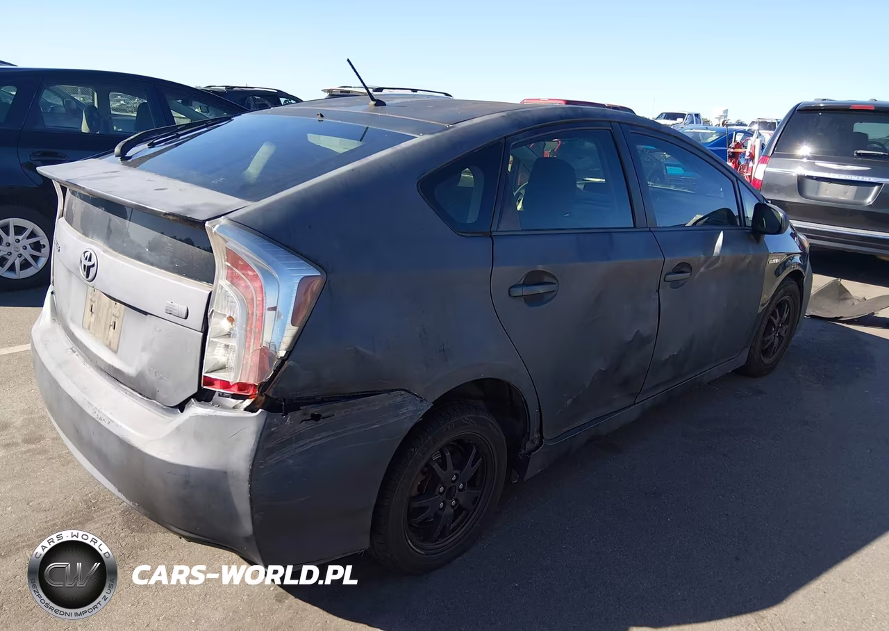 2012 Toyota Prius Two VIN:JTDKN3DU3C1570937 - 4