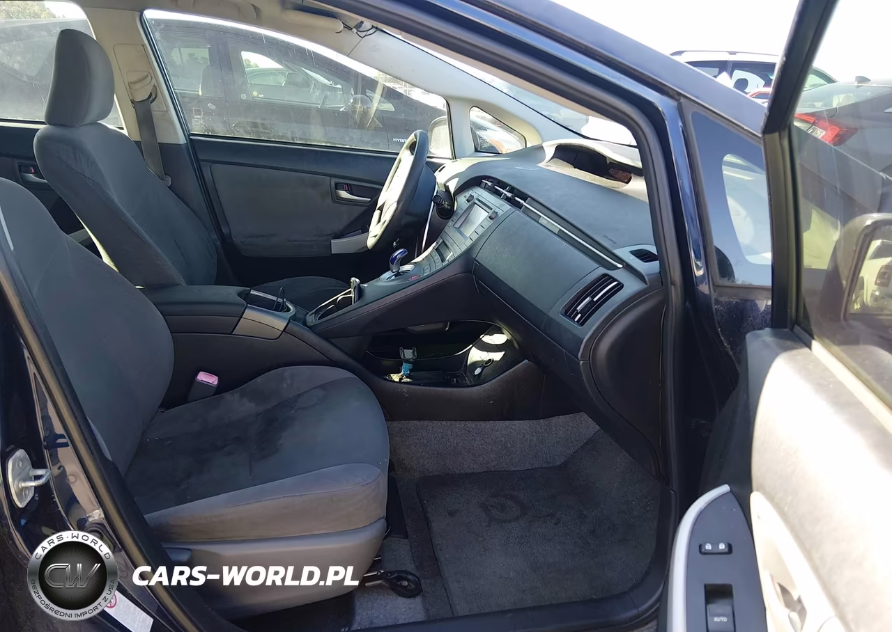 2012 Toyota Prius Two VIN:JTDKN3DU3C1570937 - 5