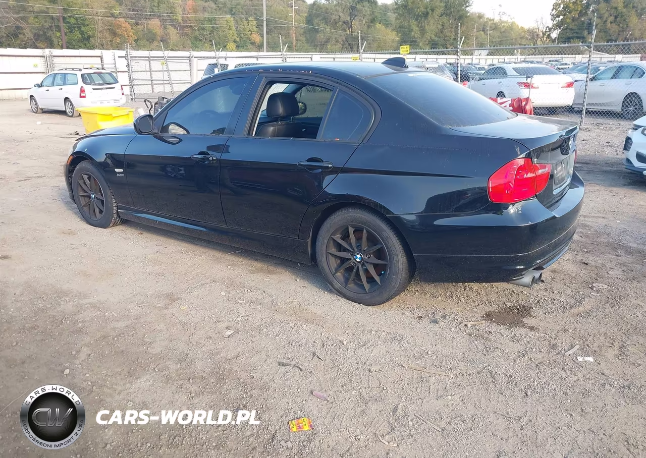 2010 BMW 328I xDrive VIN:WBAPK7C50AA462625 - 3