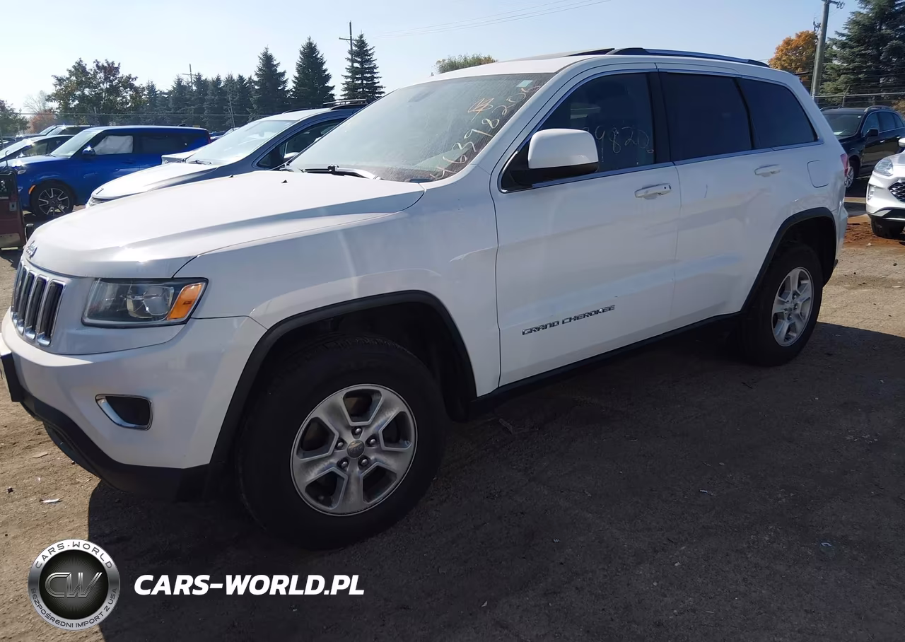 2015 Jeep Grand Cherokee Laredo VIN:1C4RJFAG3FC870576 - 2